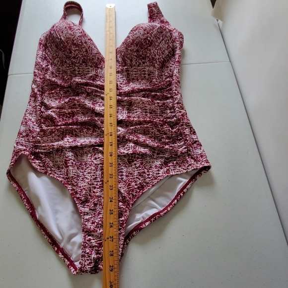 Swimsuits for All One-piece Bathing Suit Size 18 Molded Cups Ruched Vacation - Picture 8 of 13